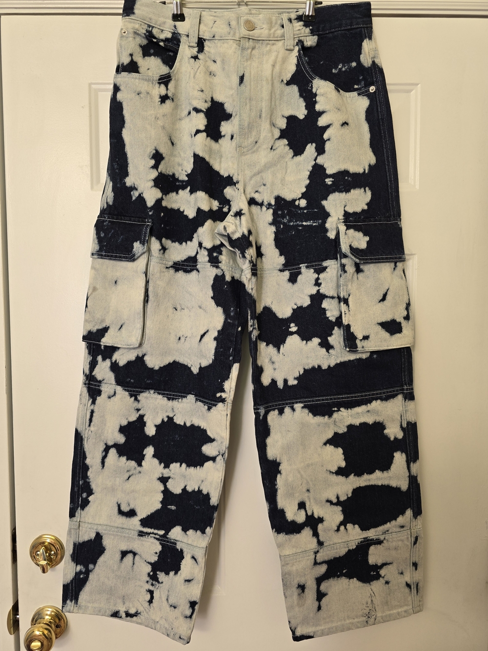 NWOT Zara Blue & White Bleached Cloud Cargo Jeans - 34x32